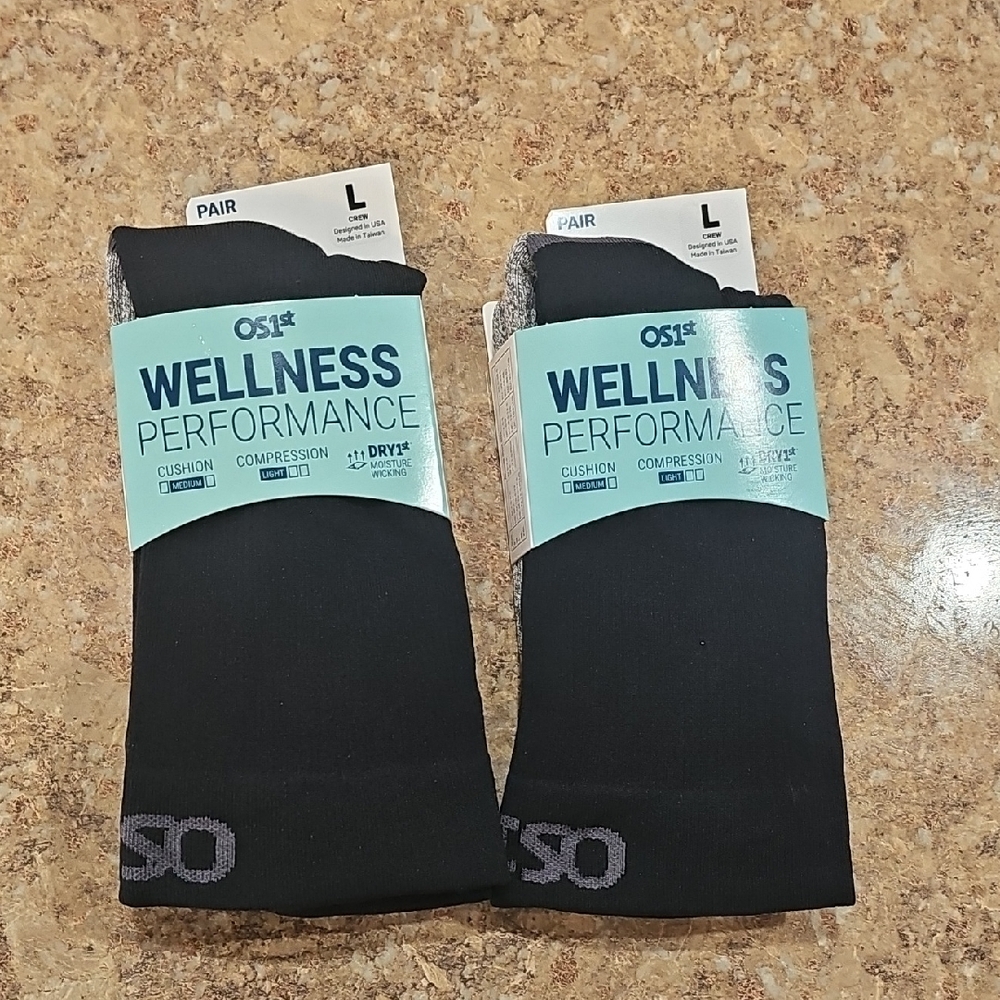 OS1st Wellness Performance Black Socks